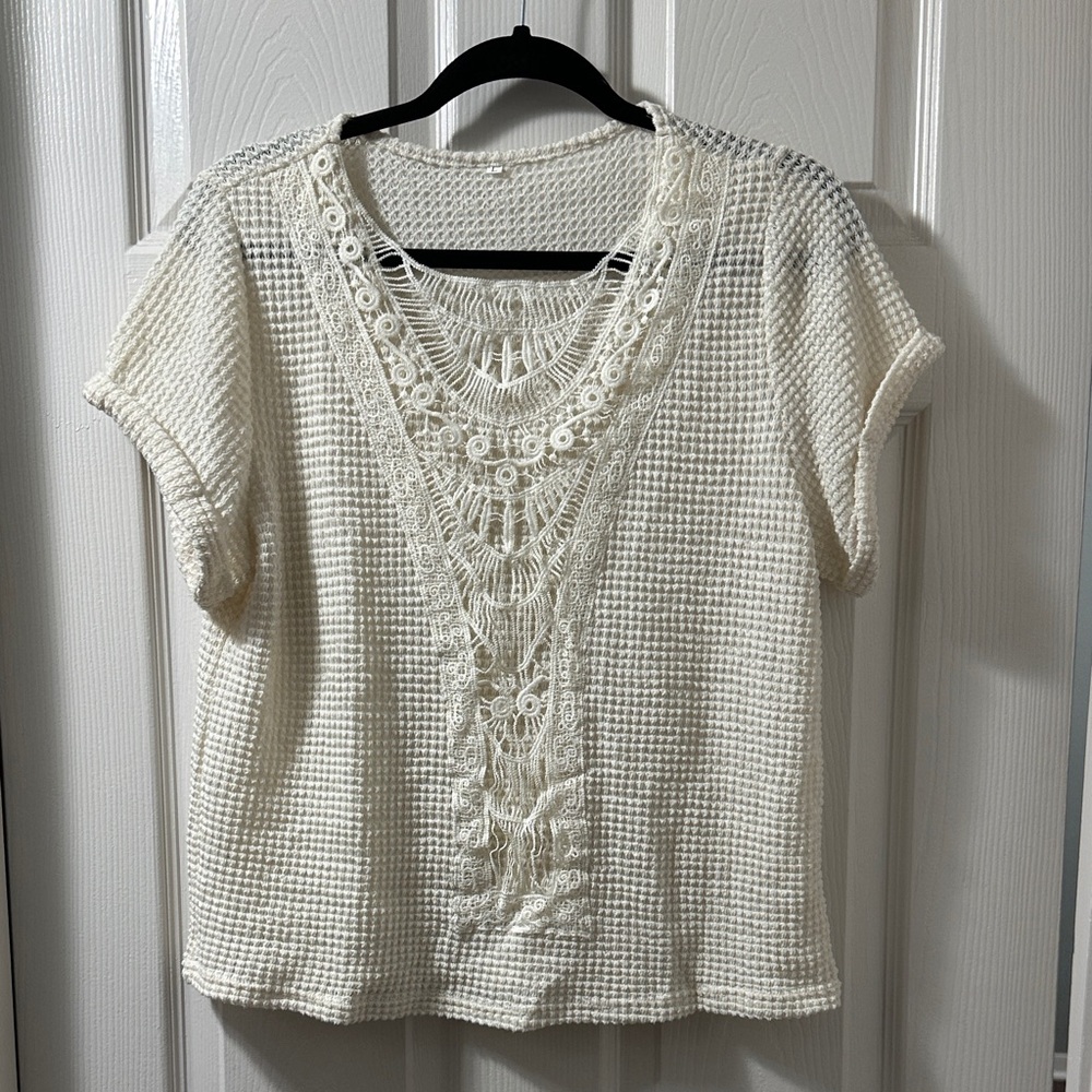 Chic Crochet Accent Women's Top in Cream